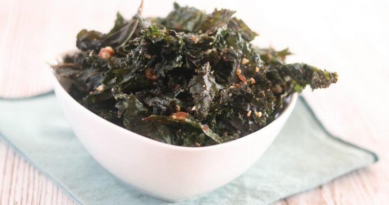 Chips de chou kale aux amandes